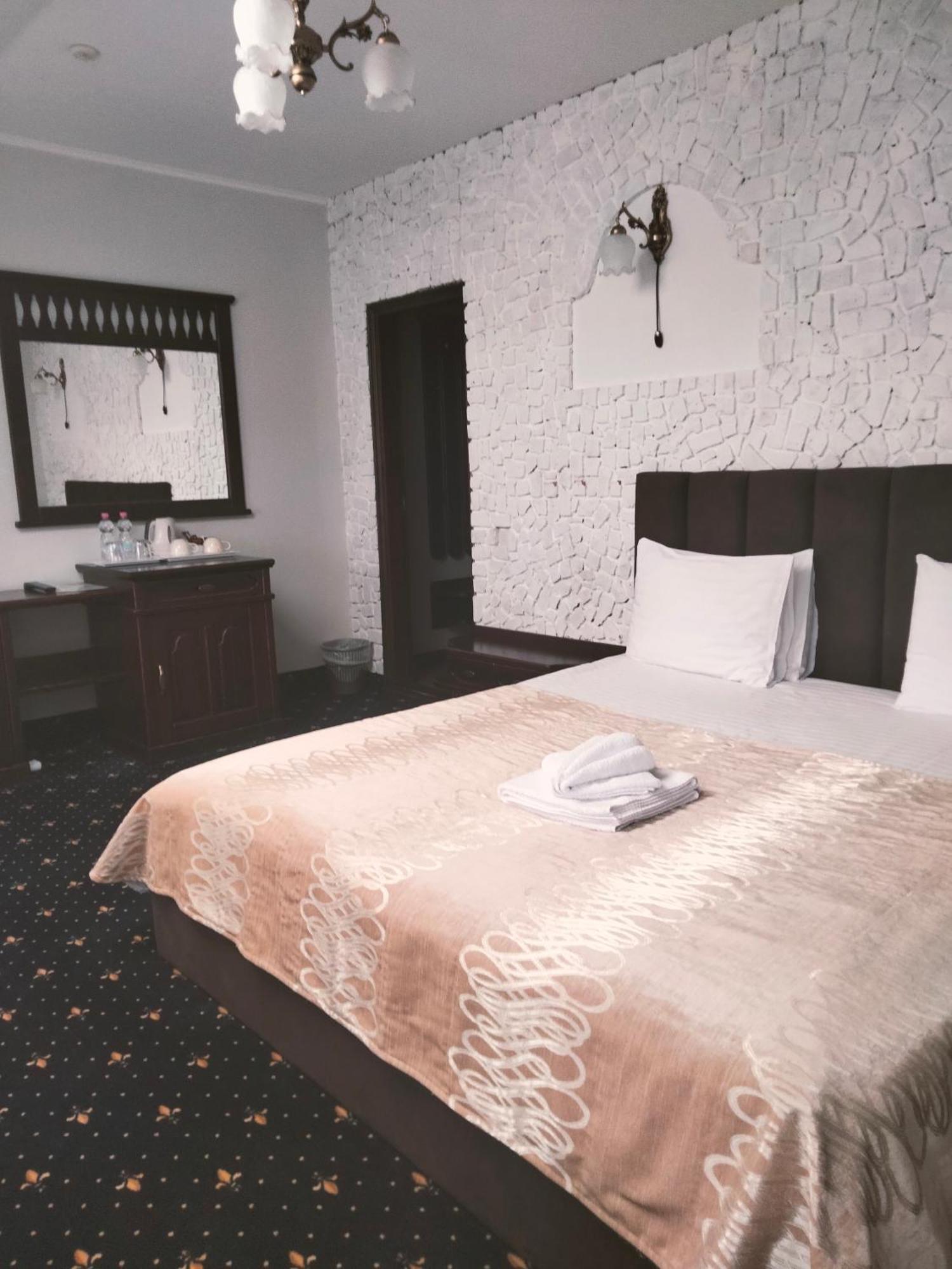 Sapsan Hotel Ternopil Exterior photo